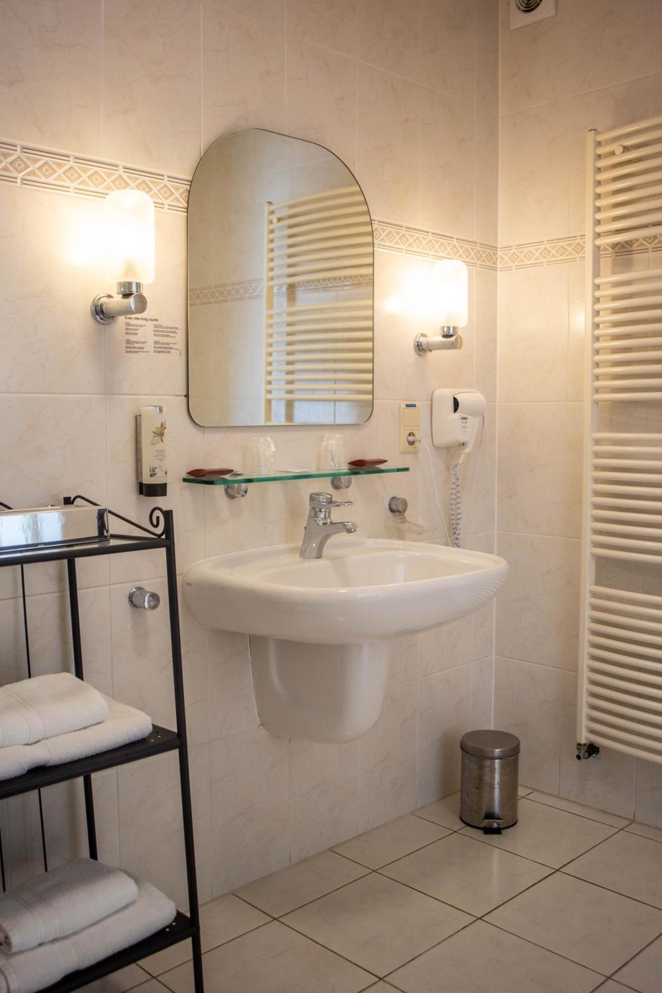 Hof De Draeck Bed & Breakfast Teuven Екстериор снимка